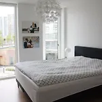 Modern Apartment In Z-House