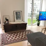 Modern Apartment In Z-House